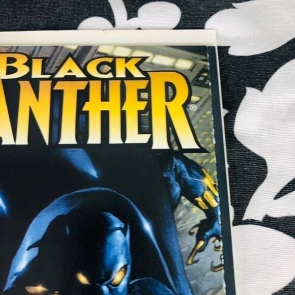 Black Panther #1. 1st App of Okoye Nakia Zuri & Dora Milaje - Picture 4 of 9